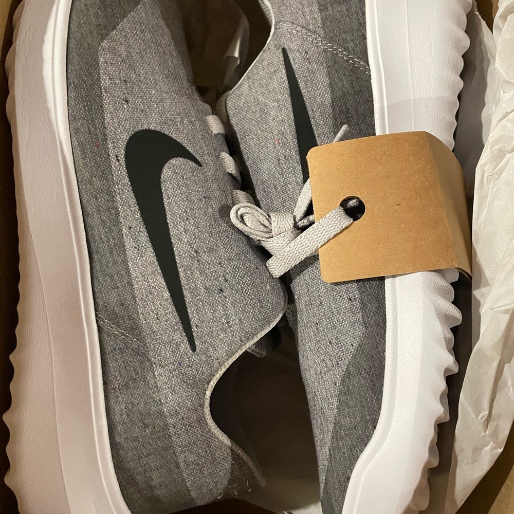 Nike Unisex Victory G Lite NN Spikeless Gray/Sail Golf Shoes Sneakers 9